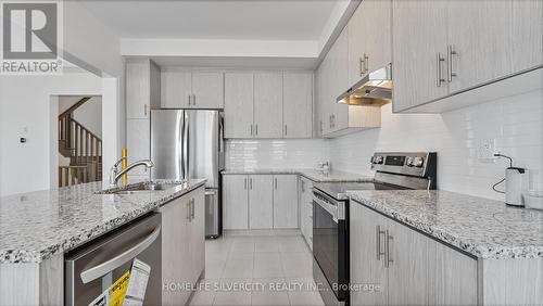 1 Molnar Crescent, Brantford, ON - Indoor Photo Showing Kitchen With Upgraded Kitchen