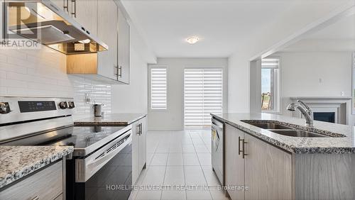 1 Molnar Crescent, Brantford, ON - Indoor Photo Showing Kitchen With Double Sink With Upgraded Kitchen