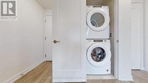 4106 - 28 Freeland Street, Toronto (Church-Yonge Corridor), ON - Indoor Photo Showing Laundry Room