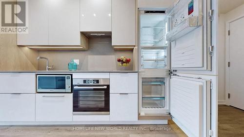 4106 - 28 Freeland Street, Toronto (Church-Yonge Corridor), ON - Indoor Photo Showing Kitchen