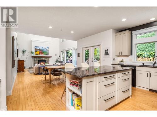 661 Mt. York Drive, Coldstream, BC - Indoor Photo Showing Kitchen