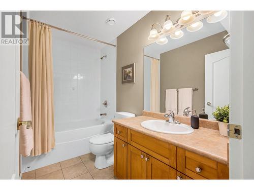 661 Mt. York Drive, Coldstream, BC - Indoor Photo Showing Bathroom