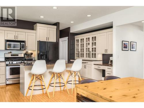 661 Mt. York Drive, Coldstream, BC - Indoor Photo Showing Kitchen