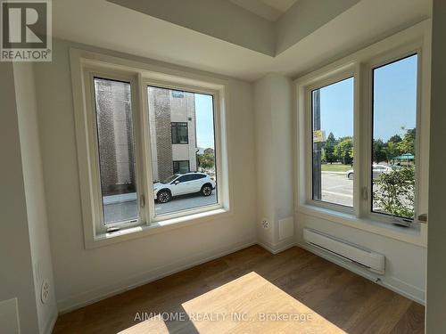 26 - 100 Bartley Drive, Toronto, ON - Indoor Photo Showing Other Room