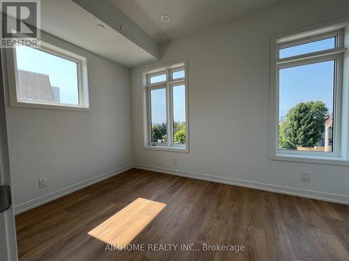 26 - 100 Bartley Drive, Toronto, ON - Indoor Photo Showing Other Room