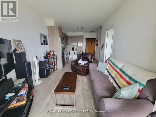 3304 - 36 Park Lawn Road, Toronto, ON - Indoor Photo Showing Living Room