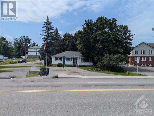 5500 Manotick Main Street, Ottawa, ON 