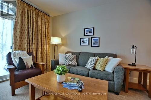 117 - 125 Fairway Court, Blue Mountains (Blue Mountain Resort Area), ON - Indoor Photo Showing Living Room