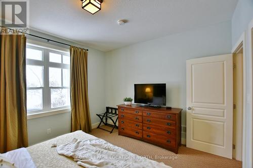 117 - 125 Fairway Court, Blue Mountains, ON - Indoor Photo Showing Bedroom