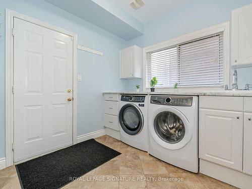 38 Sandringham Dr, Barrie, ON - Indoor Photo Showing Laundry Room