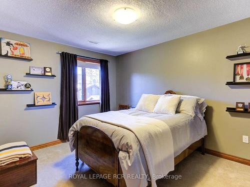 117 Birch Grve, Shelburne, ON - Indoor Photo Showing Bedroom