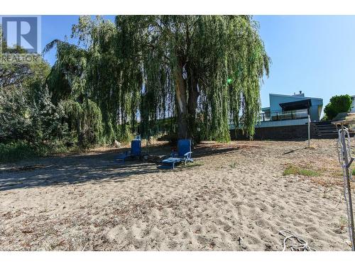 8516 32Nd Avenue, Osoyoos, BC - Outdoor