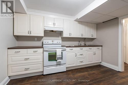 3 Oldenburg Road, Hamilton (Carlisle), ON - Indoor Photo Showing Kitchen