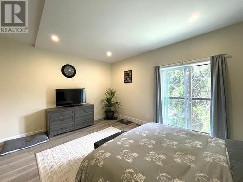 1916 Fort Sheppard  Drive, Nelson, BC - Indoor Photo Showing Bedroom