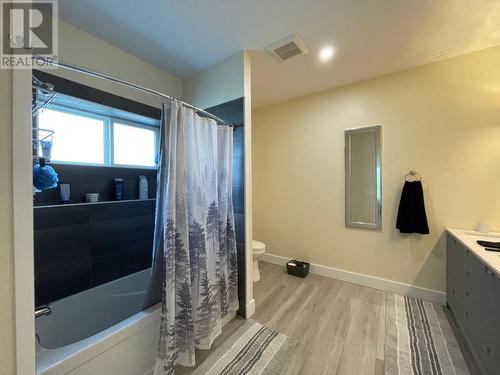 1916 Fort Sheppard  Drive, Nelson, BC - Indoor Photo Showing Bathroom