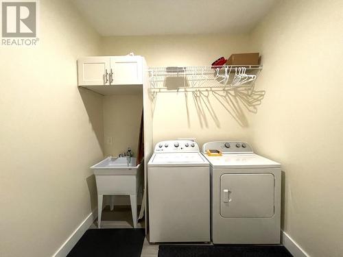 1916 Fort Sheppard  Drive, Nelson, BC - Indoor Photo Showing Laundry Room