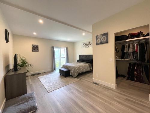 1916 Fort Sheppard Drive, Nelson, BC - Indoor Photo Showing Other Room