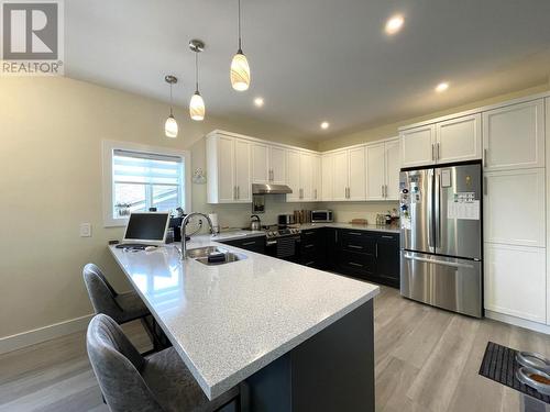 1916 Fort Sheppard  Drive, Nelson, BC - Indoor Photo Showing Kitchen With Stainless Steel Kitchen