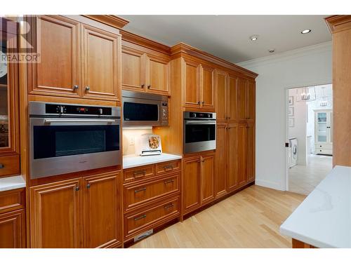 4397 Hobson Road, Kelowna, BC - Indoor Photo Showing Kitchen