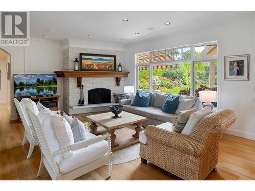 4397 Hobson Road, Kelowna, BC - Indoor Photo Showing Living Room With Fireplace