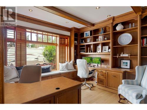 4397 Hobson Road, Kelowna, BC - Indoor Photo Showing Kitchen With Upgraded Kitchen