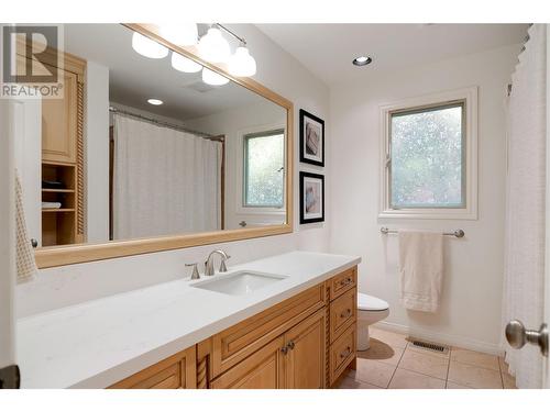 4397 Hobson Road, Kelowna, BC - Indoor Photo Showing Kitchen With Double Sink