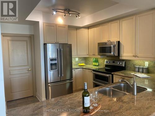 508 - 80 Port Street E, Mississauga (Port Credit), ON - Indoor Photo Showing Kitchen With Double Sink