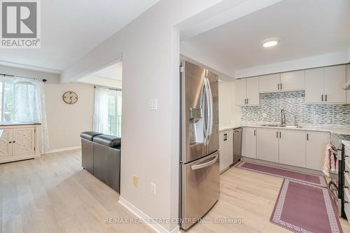 216 - 456 Janefield Avenue, Guelph, ON - Indoor Photo Showing Kitchen With Upgraded Kitchen