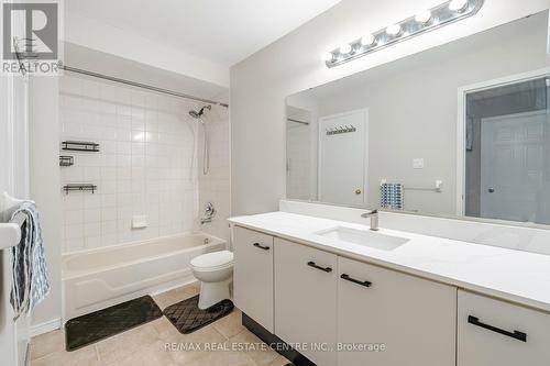 216 - 456 Janefield Avenue, Guelph, ON - Indoor Photo Showing Bathroom