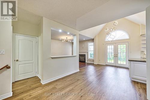 8 Aylesbury Gate, Markham (Berczy), ON - Indoor Photo Showing Other Room