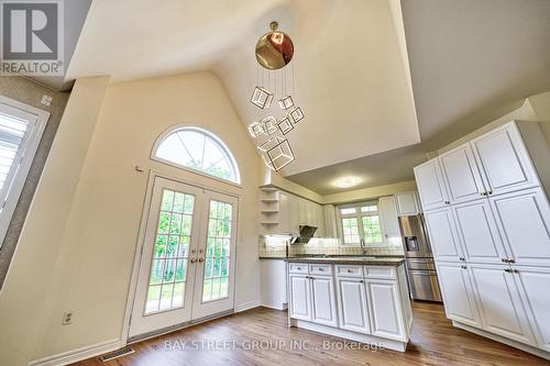 8 Aylesbury Gate, Markham (Berczy), ON - Indoor Photo Showing Kitchen