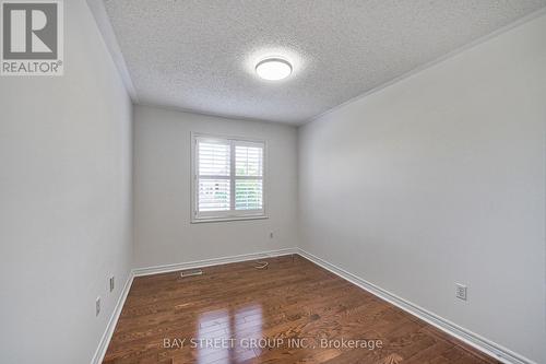 8 Aylesbury Gate, Markham (Berczy), ON - Indoor Photo Showing Other Room