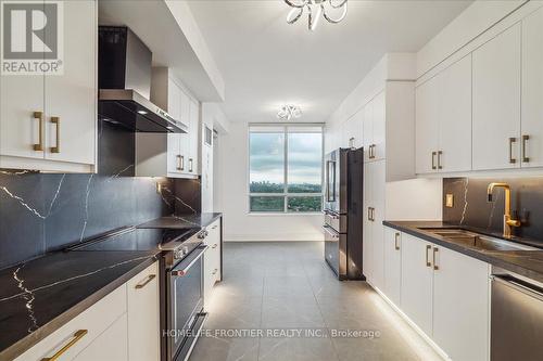 Tph19 - 80 Harrison Garden Boulevard, Toronto, ON - Indoor Photo Showing Kitchen