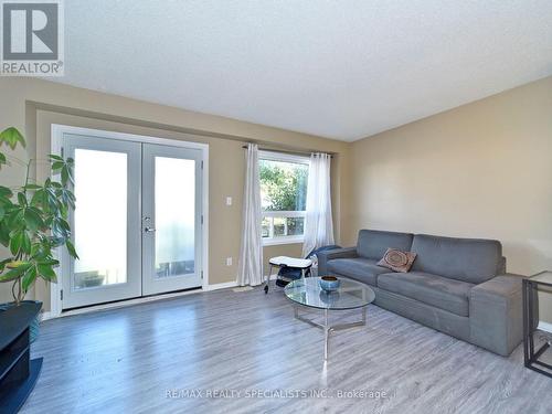 73 Andona Crescent, Toronto (Centennial Scarborough), ON - Indoor Photo Showing Living Room