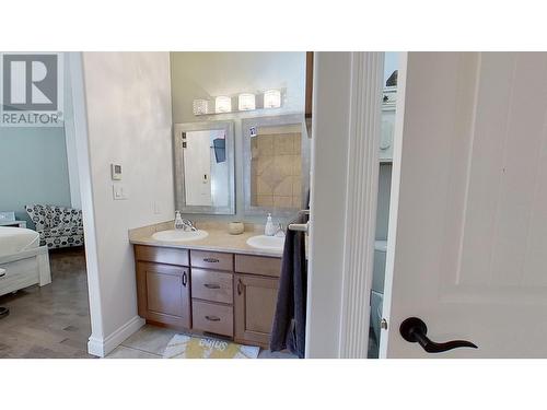 10503 114A Avenue, Fort St. John, BC - Indoor Photo Showing Bathroom