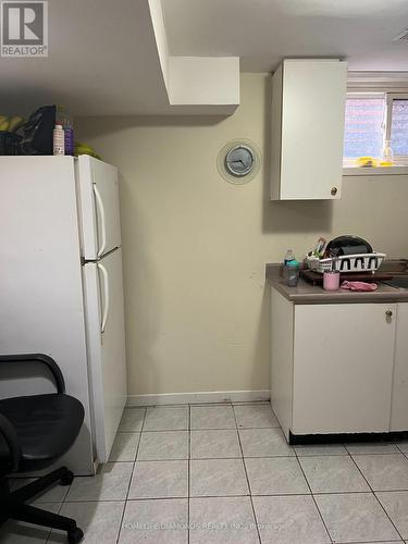 29 Jellicoe Crescent, Brampton (Northgate), ON - Indoor Photo Showing Laundry Room