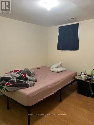 29 Jellicoe Crescent, Brampton (Northgate), ON - Indoor Photo Showing Bedroom