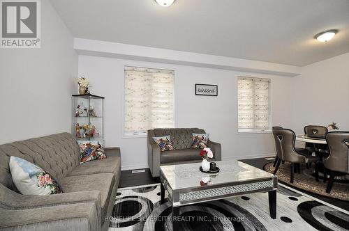 55 Cheevers Road, Brantford, ON - Indoor Photo Showing Living Room