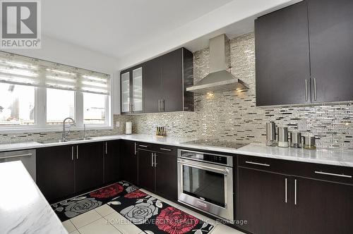 55 Cheevers Road, Brantford, ON - Indoor Photo Showing Kitchen With Double Sink With Upgraded Kitchen