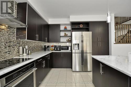 55 Cheevers Road, Brantford, ON - Indoor Photo Showing Kitchen With Upgraded Kitchen