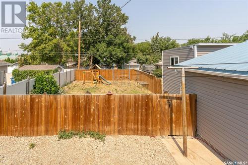 830 Vaughan Street W, Moose Jaw, SK - Outdoor