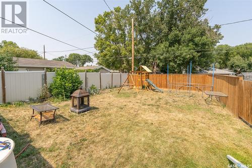 830 Vaughan Street W, Moose Jaw, SK - Outdoor With Backyard