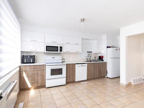 Kitchen - 11285 Av. Garon, Montréal (Montréal-Nord), QC - Indoor Photo Showing Kitchen