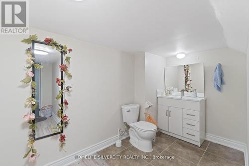 56 Fieldstone Ln Avenue, Caledon, ON - Indoor Photo Showing Bathroom