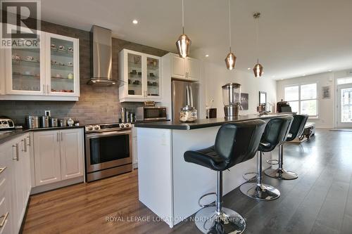 20 Bianca Crescent, Wasaga Beach, ON - Indoor Photo Showing Kitchen With Upgraded Kitchen