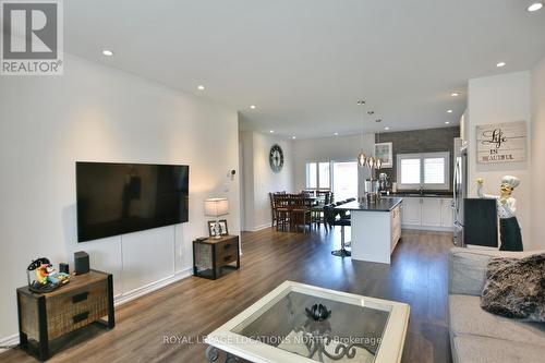 20 Bianca Crescent, Wasaga Beach, ON - Indoor Photo Showing Living Room