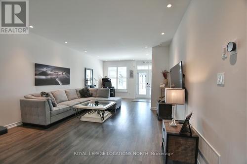 20 Bianca Crescent, Wasaga Beach, ON - Indoor Photo Showing Living Room