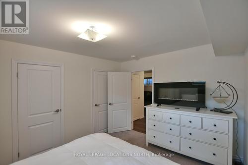 20 Bianca Crescent, Wasaga Beach, ON - Indoor Photo Showing Bedroom