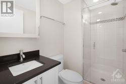 Ensuite Bathroom - 