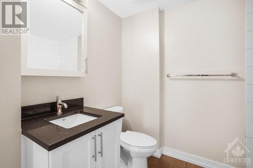 Bathroom - 40 Nepean Street Unit#403, Ottawa, ON 